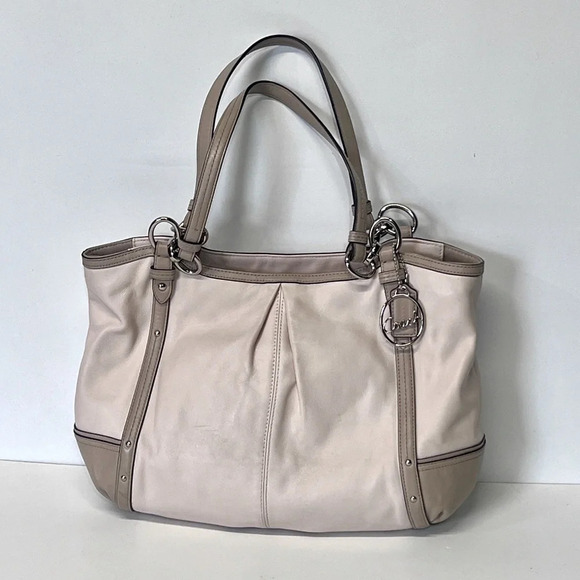 COACH Alexandra Cream and taupe leather hobo bag. - Picture 4 of 12